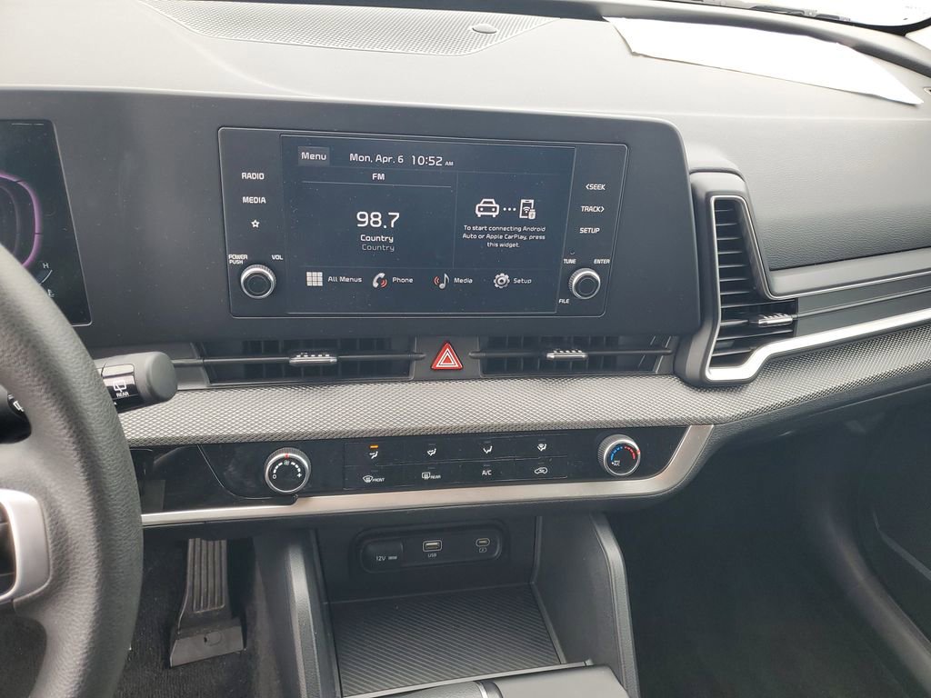 Used 2024 Kia Sportage LX image 15