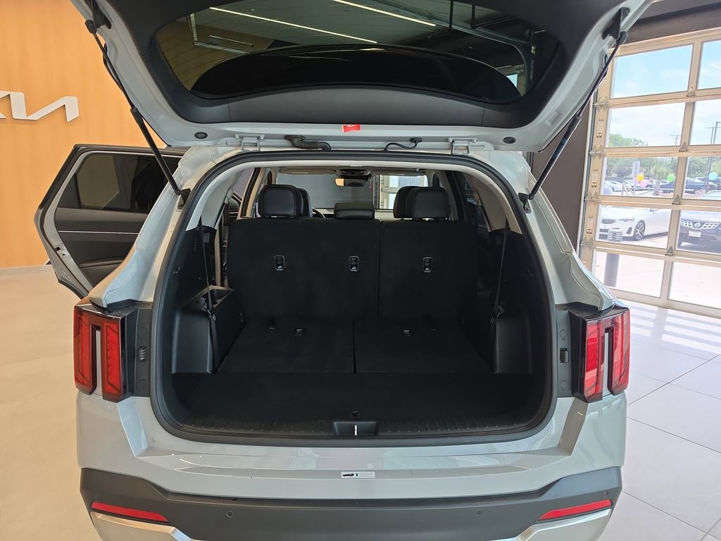 Certified 2024 Kia Sorento S w/ Panoramic Sunroof Package FWD image 45