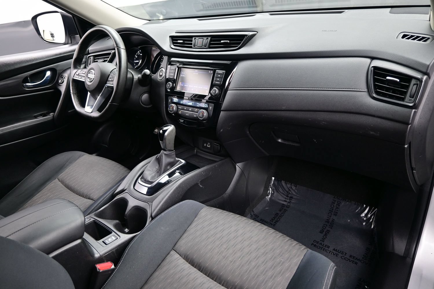Used 2018 Nissan Rogue SV FWD image 15