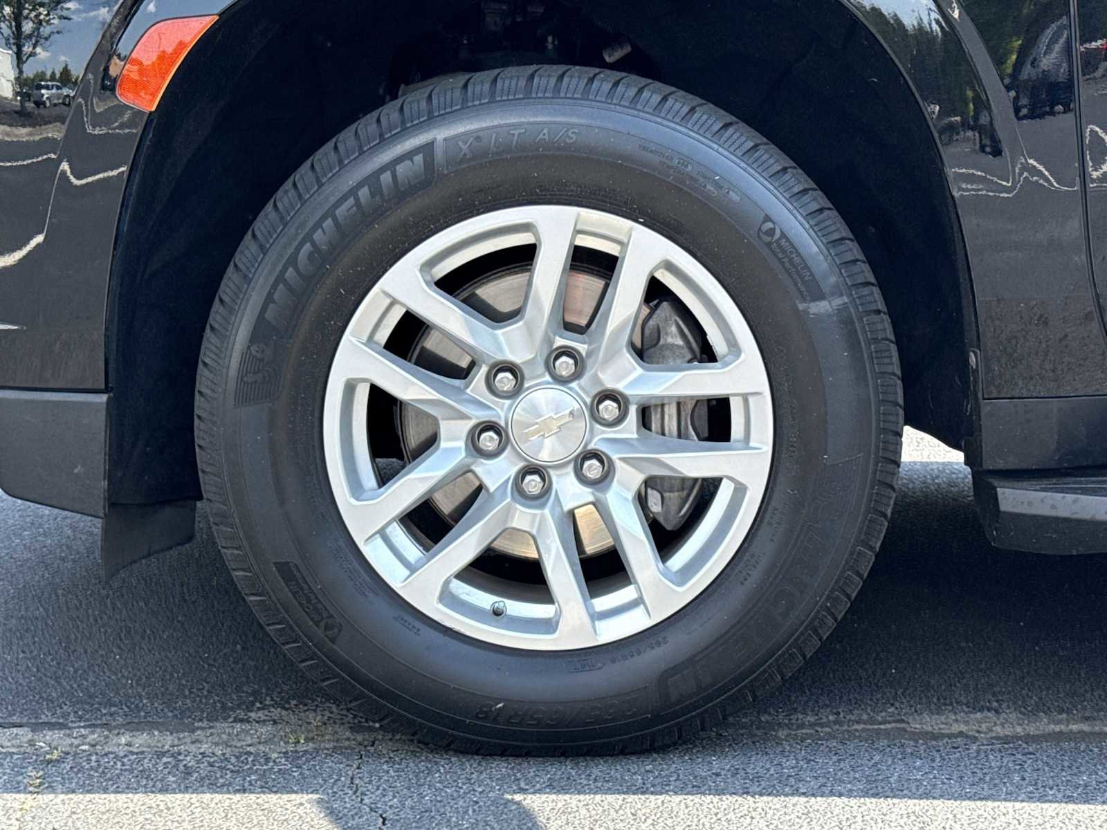 Used 2021 Chevrolet Suburban LT AWD/4WD image 30