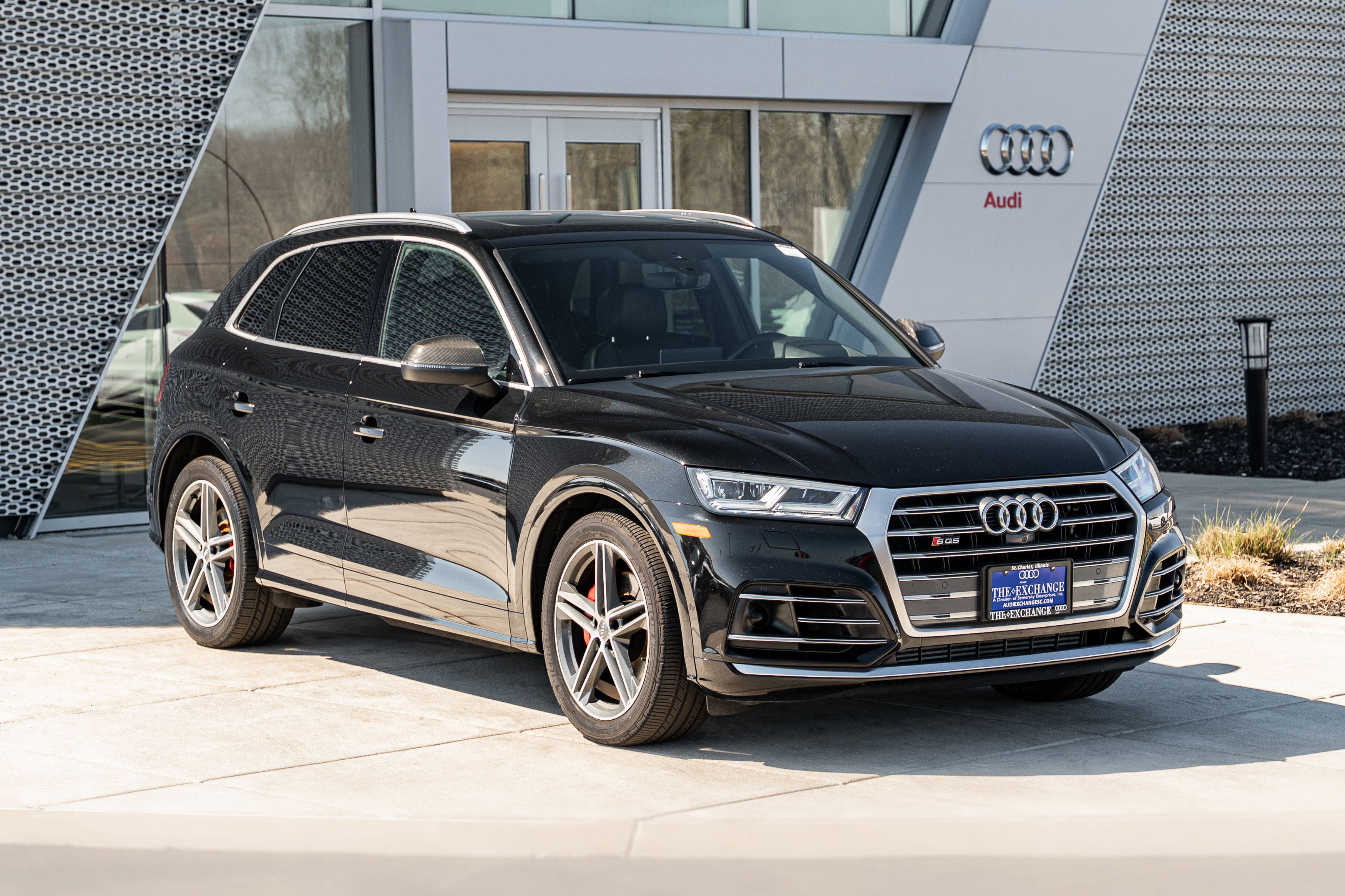 Used 2019 Audi SQ5 Prestige image 2