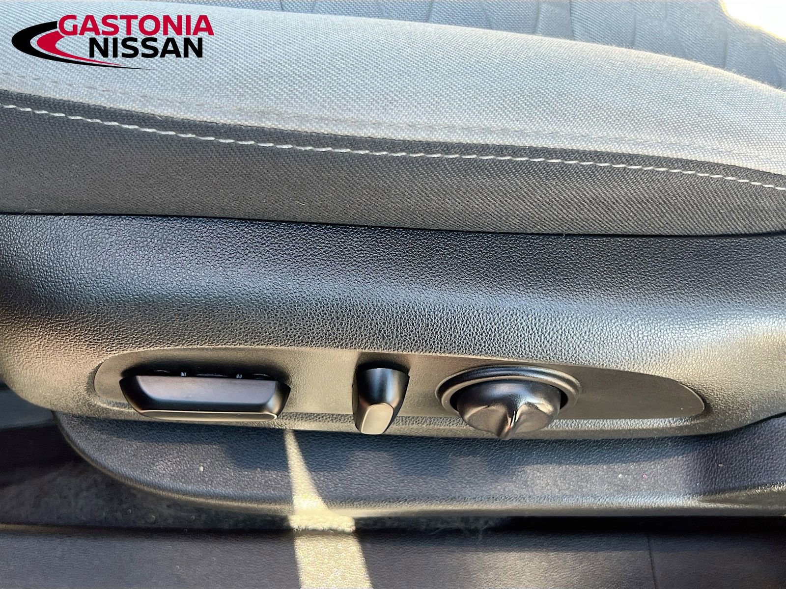 Used 2020 Chevrolet Equinox LS w/ LS Convenience Package image 26