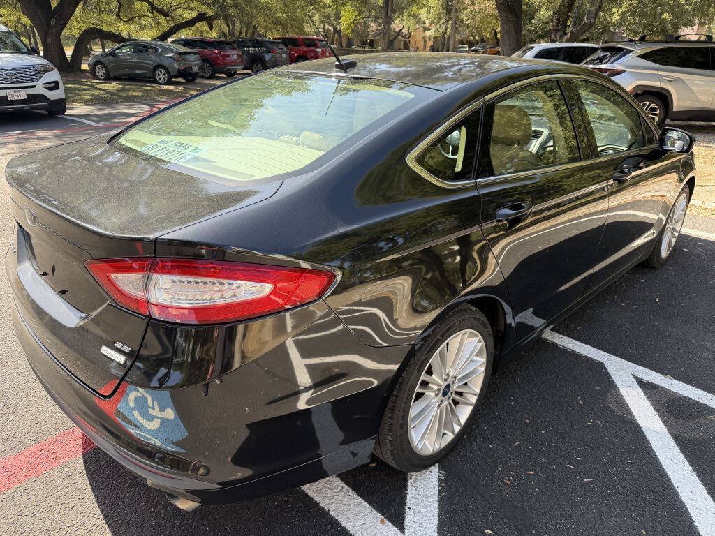 Used 2013 Ford Fusion SE FWD image 5