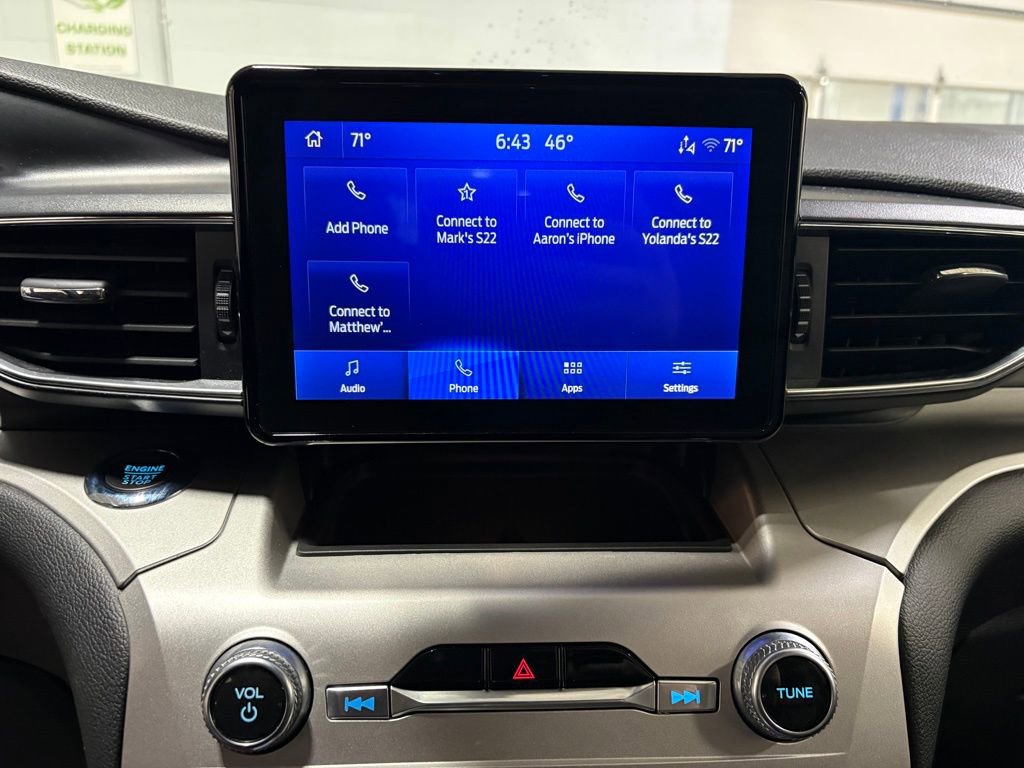 Used 2022 Ford Explorer XLT w/ Equipment Group 202A AWD/4WD image 19