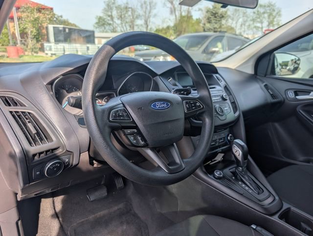 Used 2015 Ford Focus SE FWD image 8