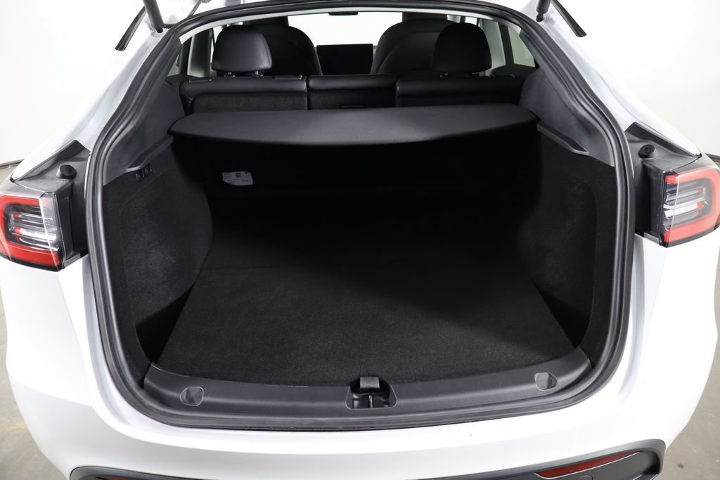Used 2023 Tesla Model Y AWD image 16