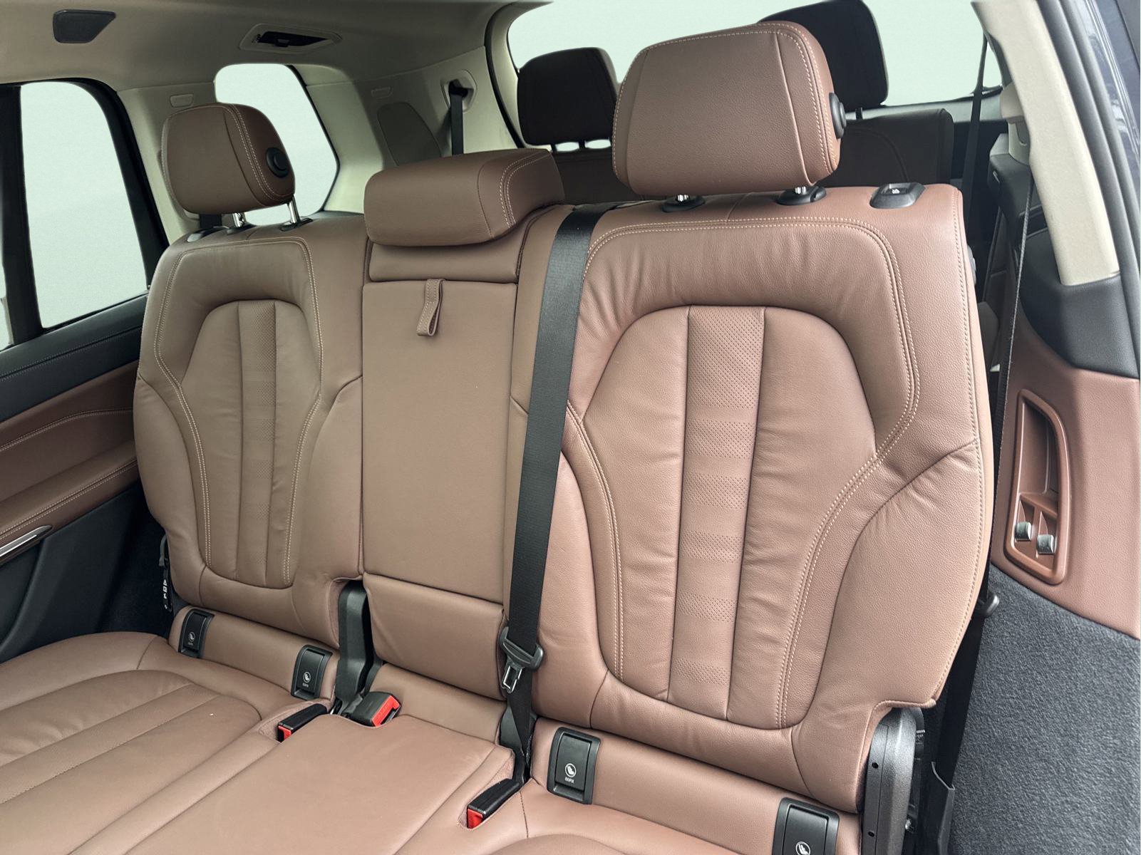 Used 2020 BMW X7 xDrive50i w/ Cold Weather Package AWD/4WD image 25