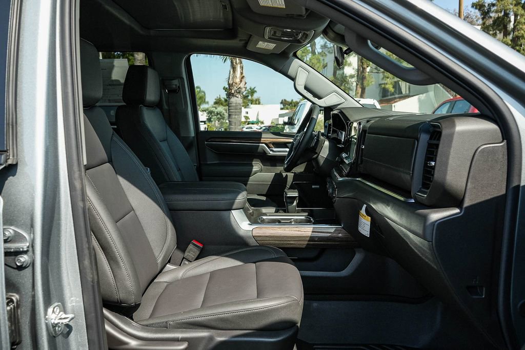 New 2026 Chevrolet Silverado 1500 LT Trail Boss w/ Safety Package AWD/4WD image 16