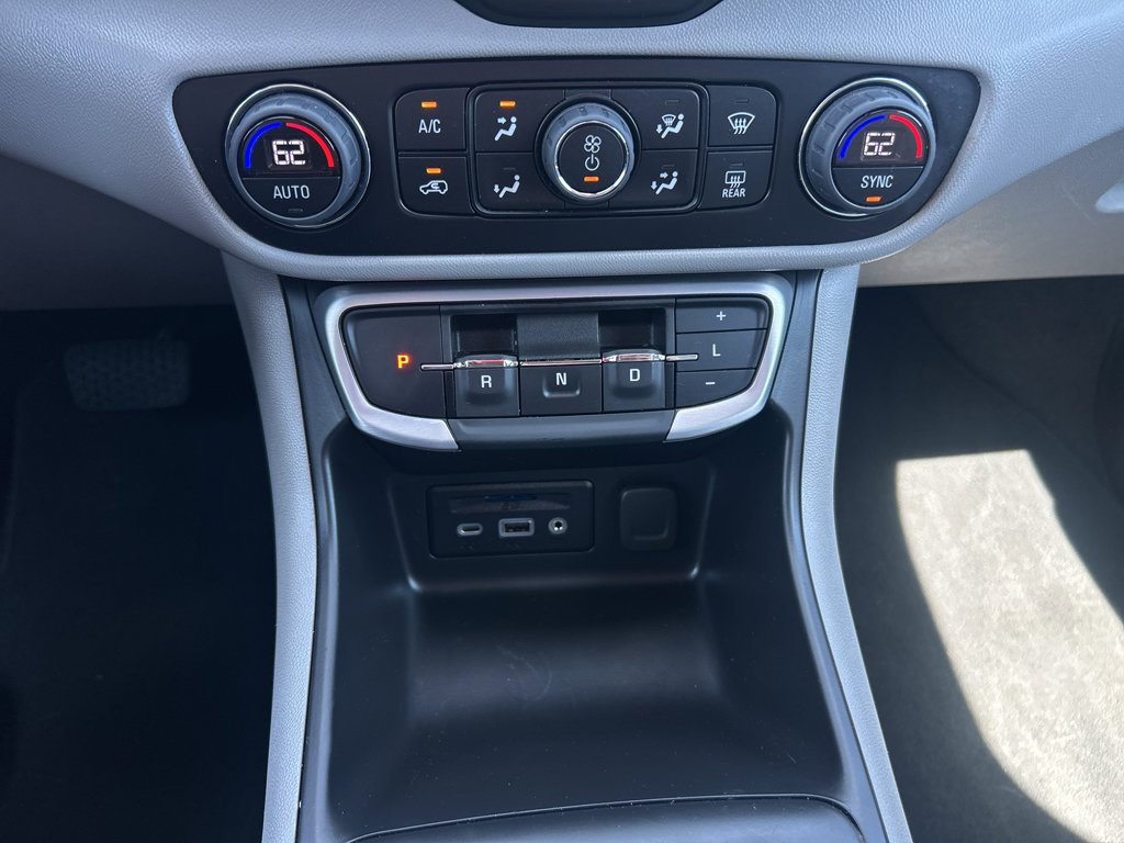 Certified 2024 GMC Terrain SLT image 20