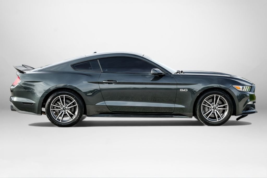 Used 2016 Ford Mustang GT Premium image 3