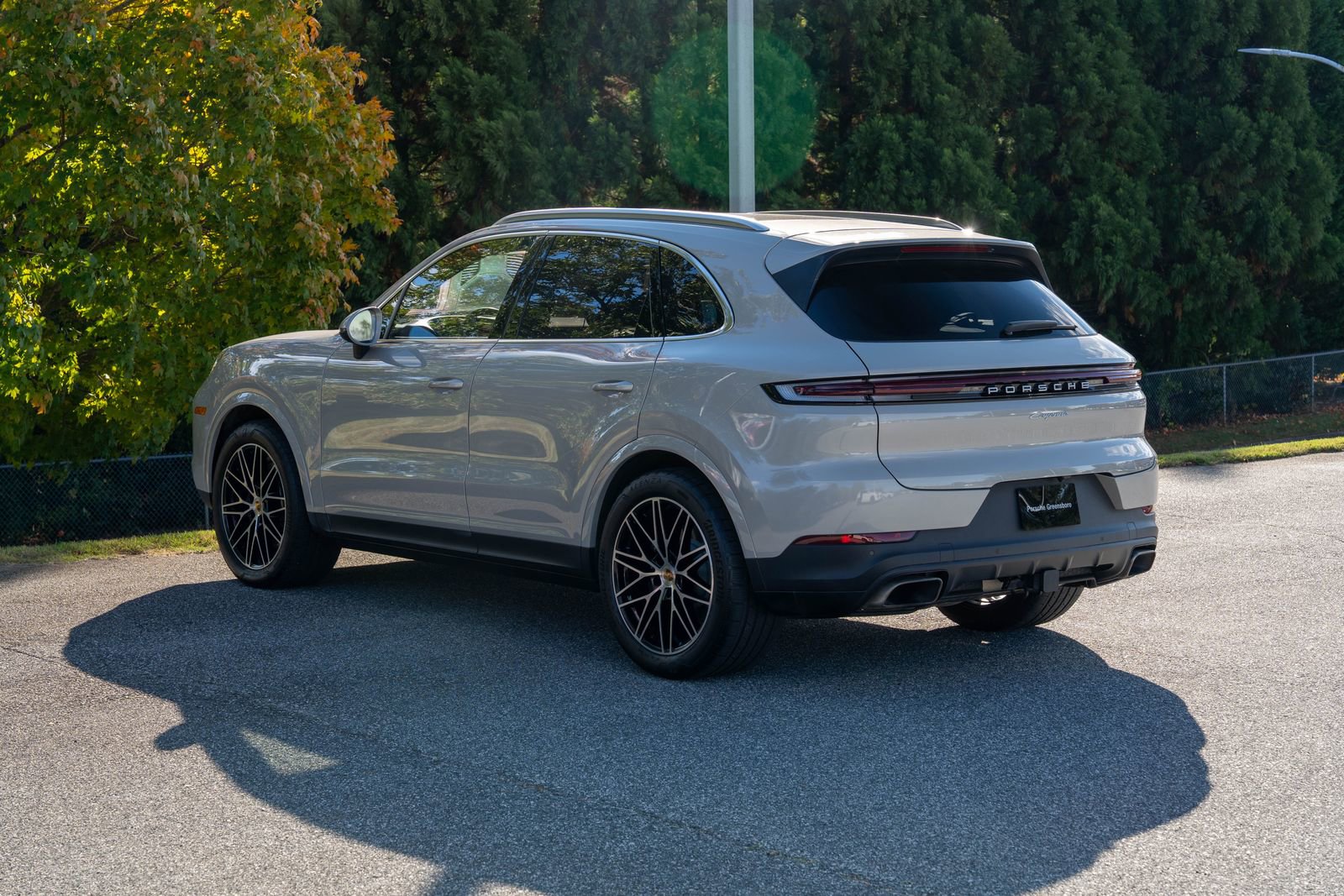 Certified 2024 Porsche Cayenne image 3
