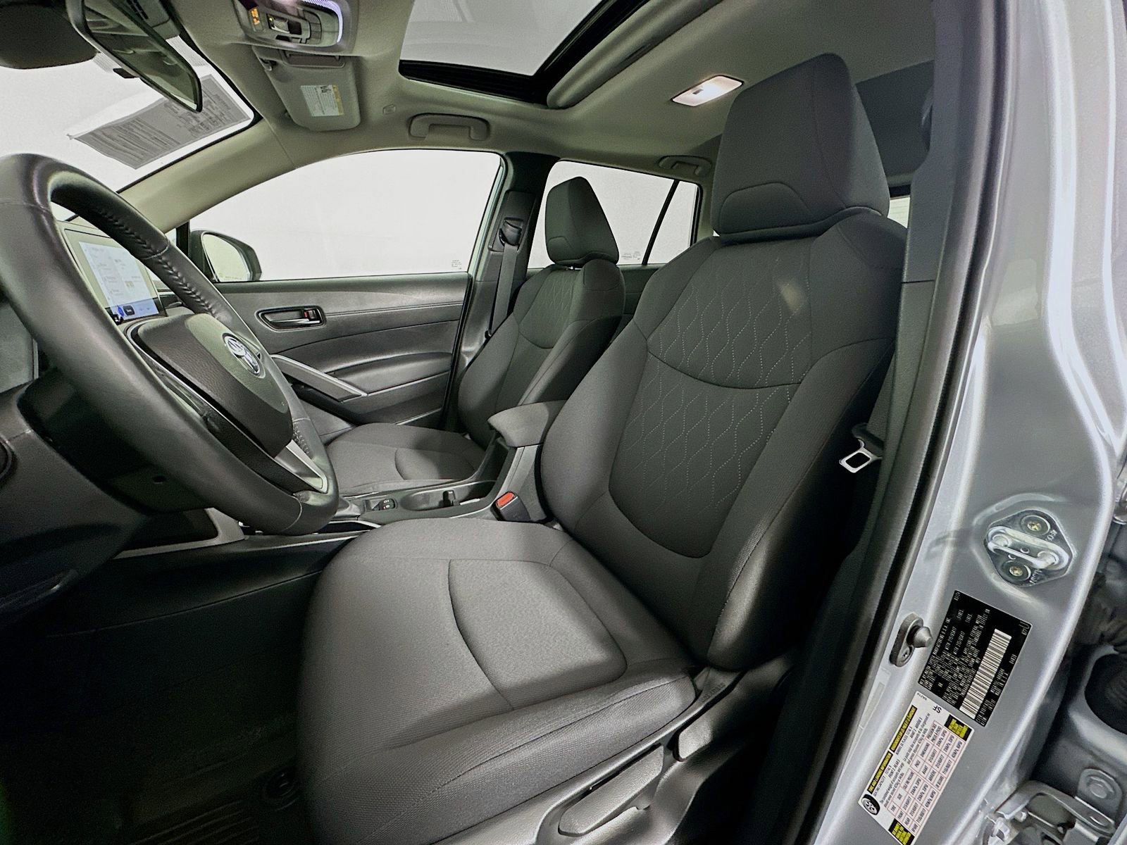 Certified 2024 Toyota Corolla Cross LE w/ Moonroof Package image 20