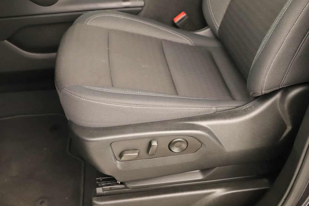 Used 2024 Chevrolet Suburban LS AWD/4WD image 25