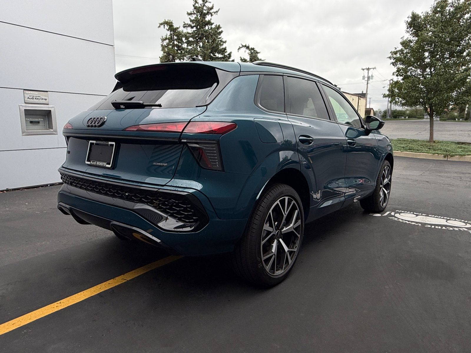 New 2026 Audi Q3 quattro 2.0T AWD/4WD image 10