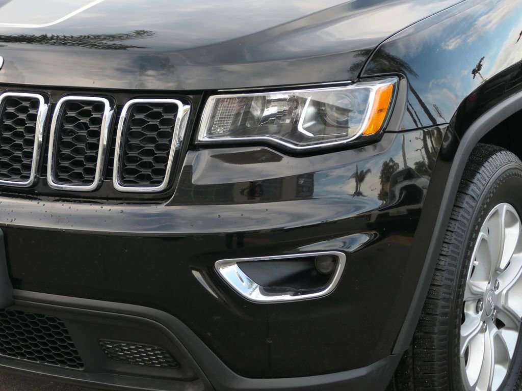 Used 2021 Jeep Grand Cherokee Laredo image 10