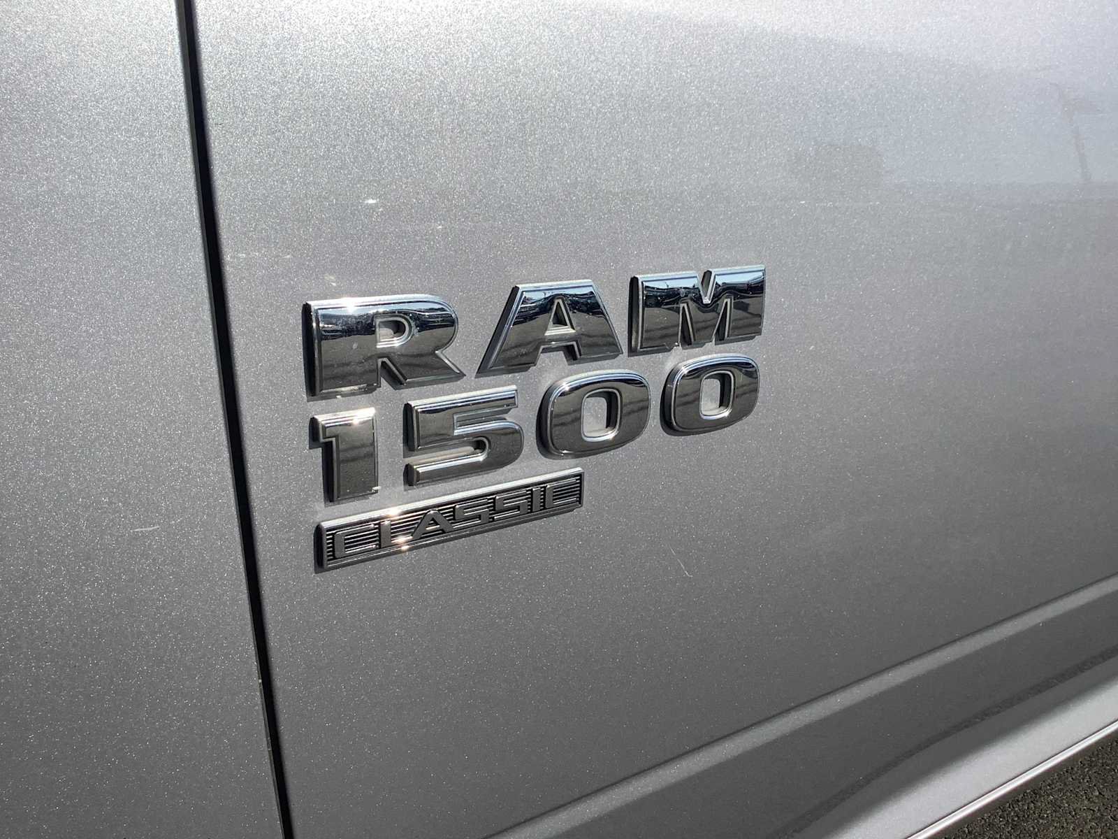 Used 2021 RAM 1500 Classic SLT AWD/4WD image 7