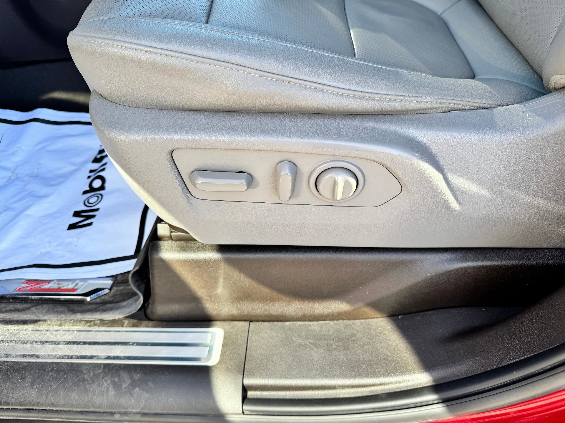 Used 2021 Chevrolet Silverado 1500 LTZ w/ LTZ Premium Package image 12