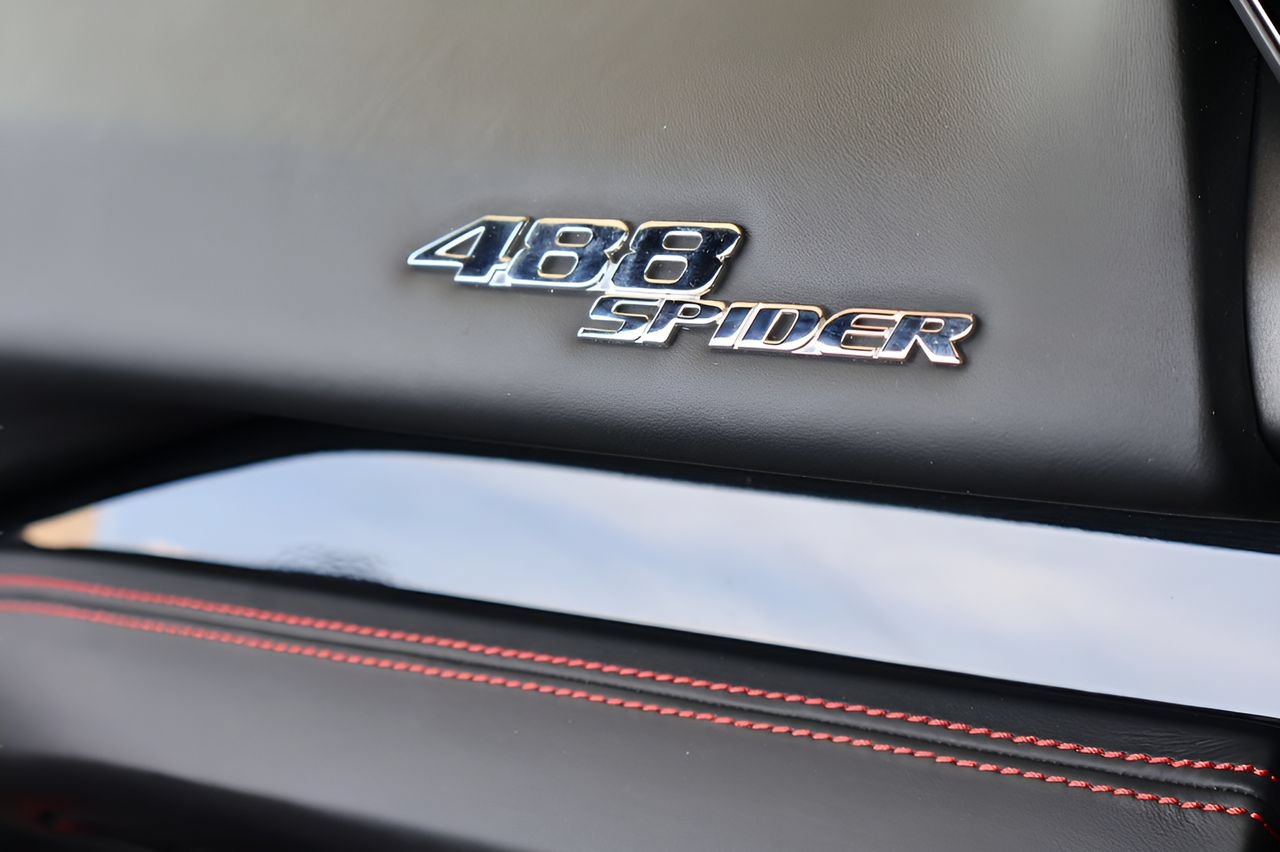 Used 2018 Ferrari 488 Spider RWD image 17