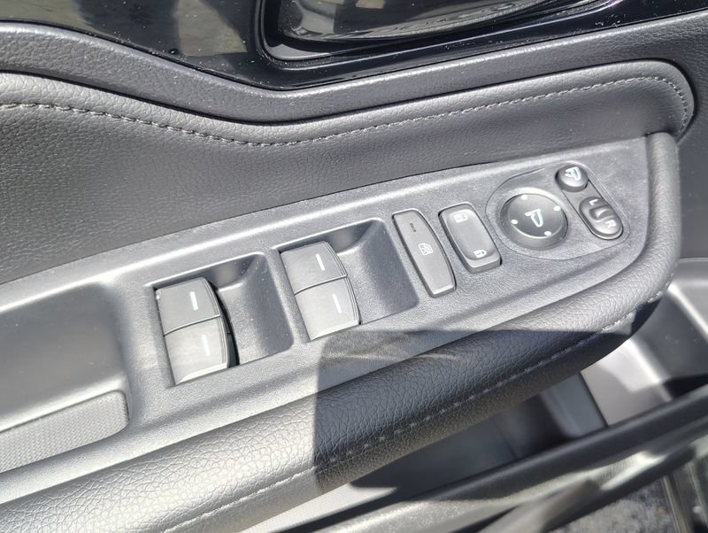 Used 2025 Honda Odyssey Elite image 19
