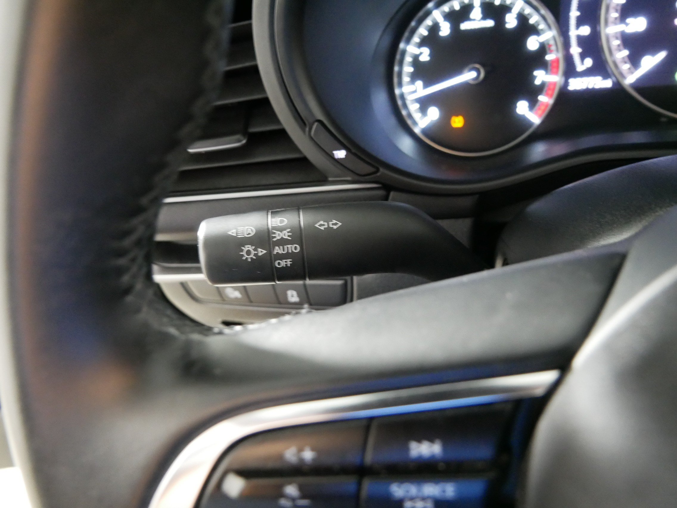 Used 2025 MAZDA MAZDA3 s FWD image 32