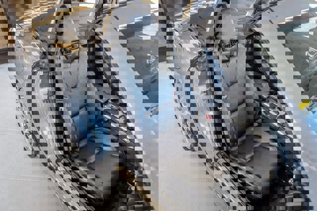 Used 2013 Mercedes-Benz SLK 250 image 34