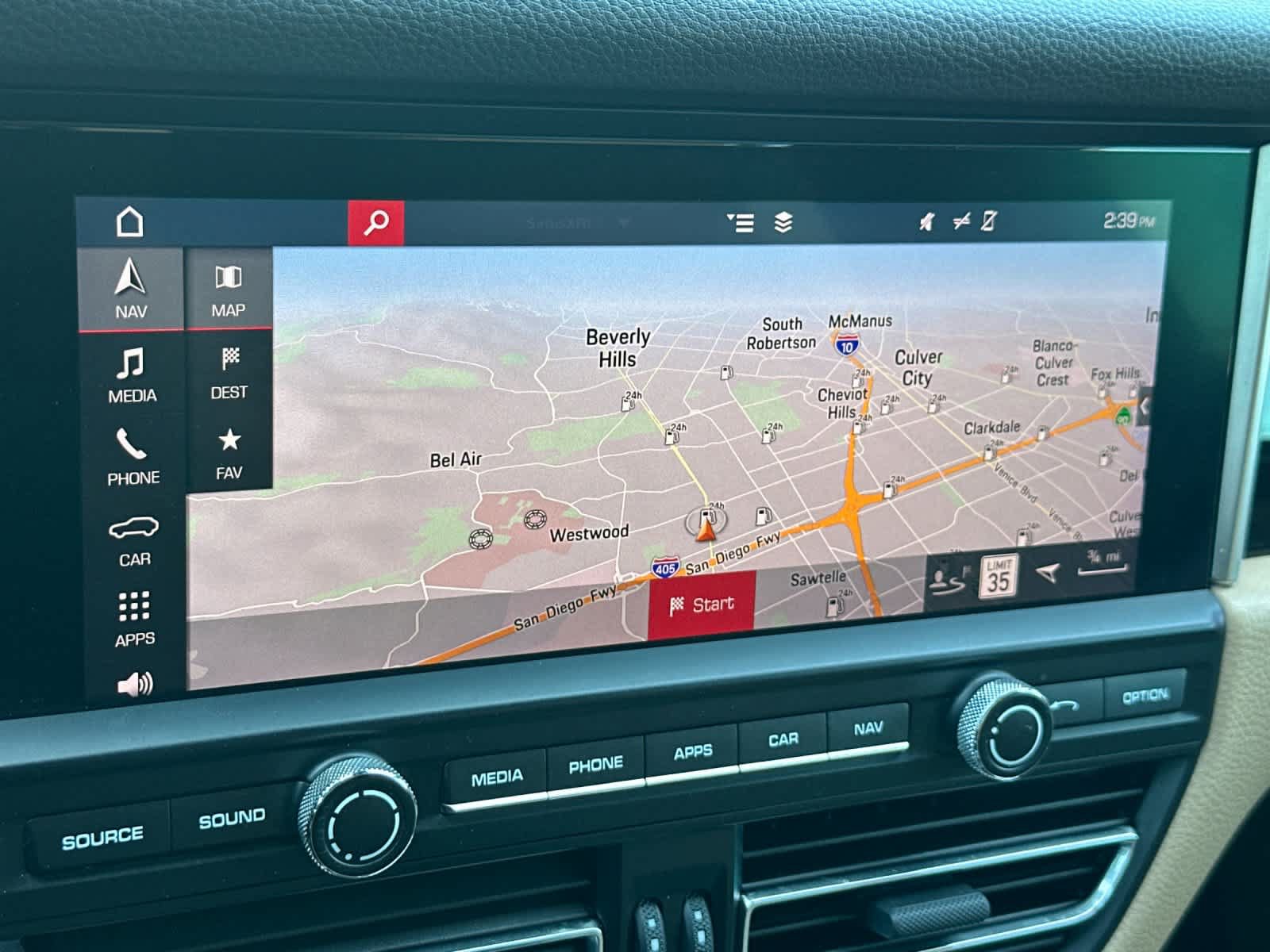 Certified 2019 Porsche Macan AWD/4WD image 21