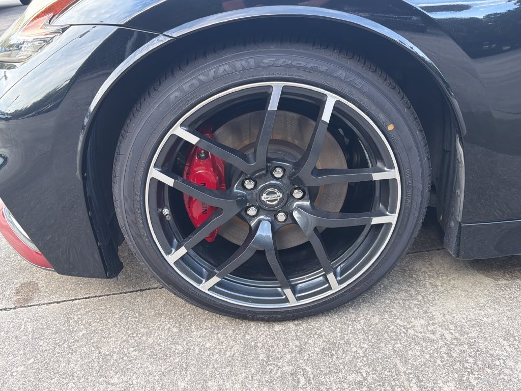 Used 2019 Nissan 370Z NISMO RWD image 11
