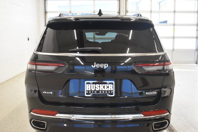 Used 2024 Jeep Grand Cherokee L Overland w/ Trailer Tow Package AWD/4WD image 11
