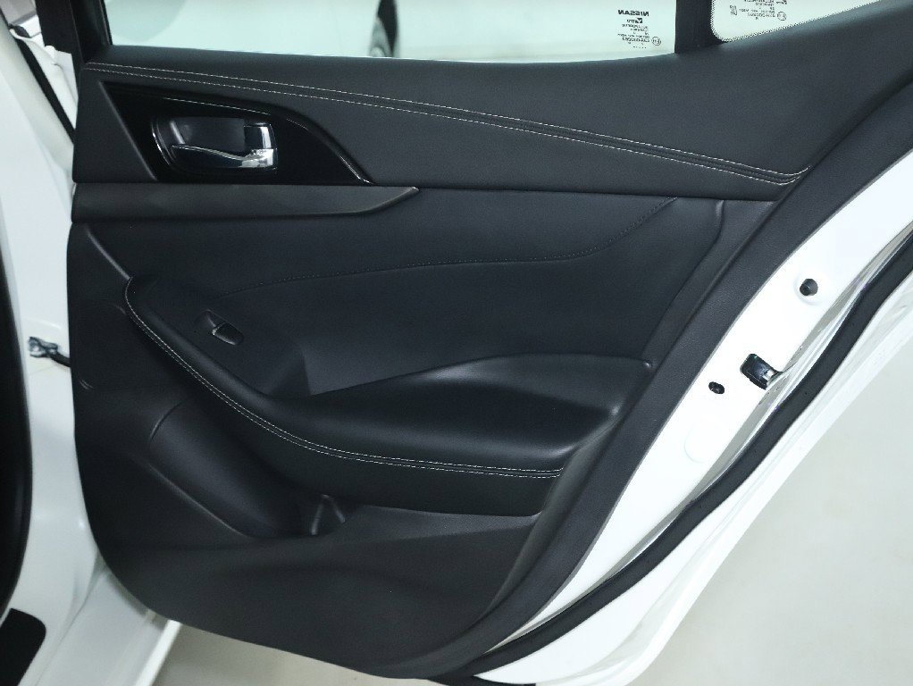 Used 2019 Nissan Maxima SL image 32