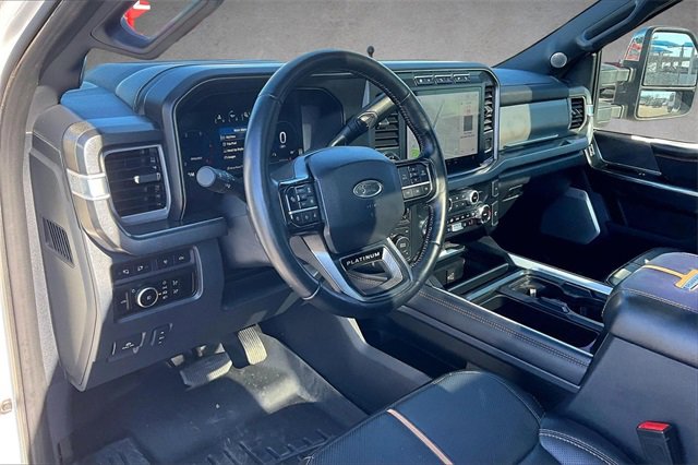 Used 2024 Ford F350 Platinum w/ FX4 Off-Road Package image 12