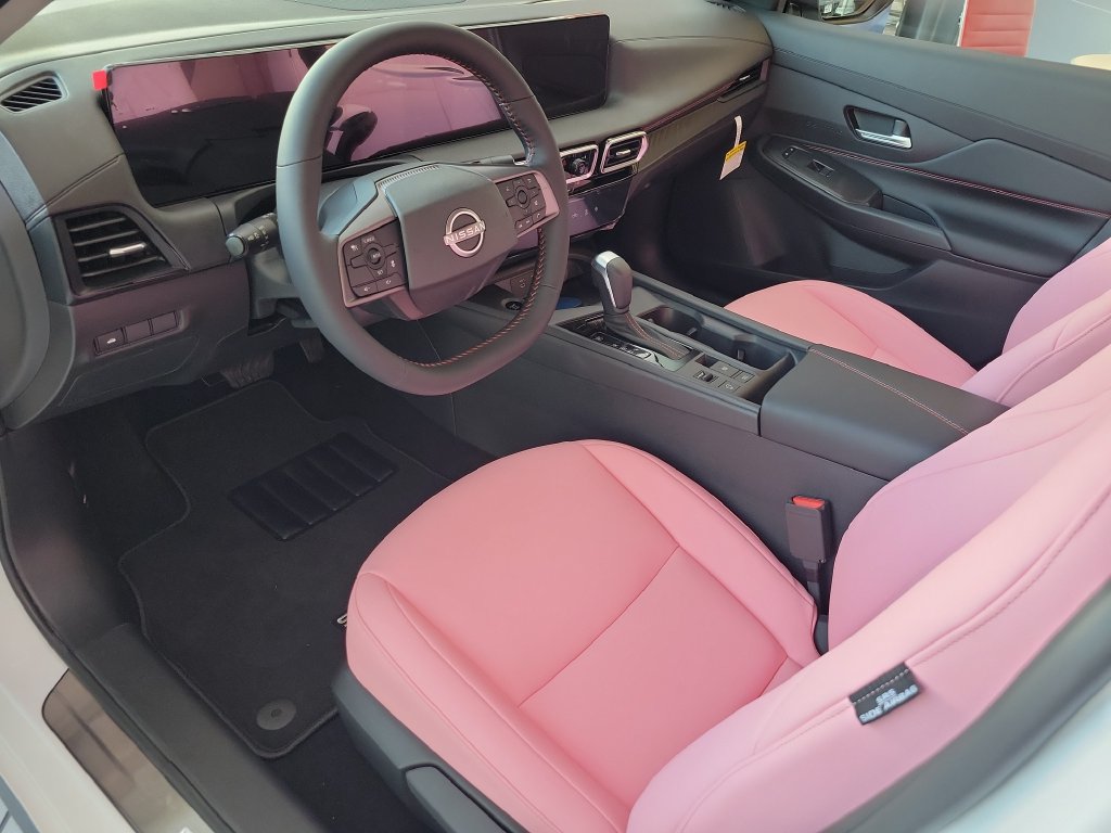 New 2027 Nissan Sentra SR w/ Floor Mat Package FWD image 5