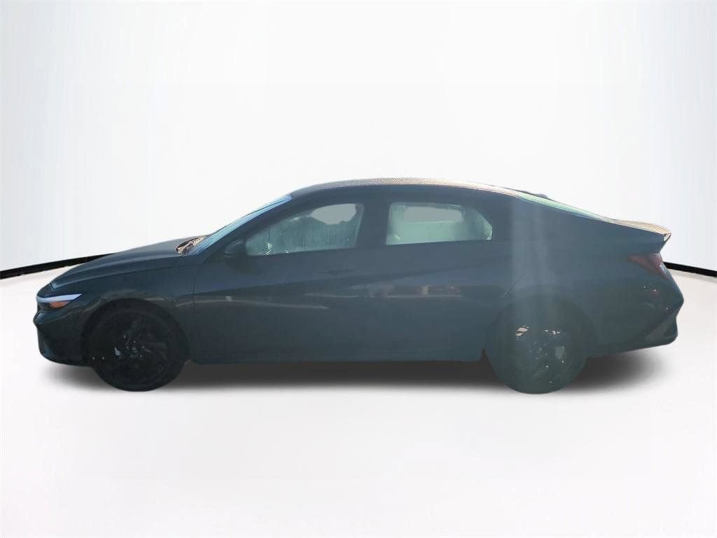 New 2026 Hyundai Elantra Sport FWD image 8