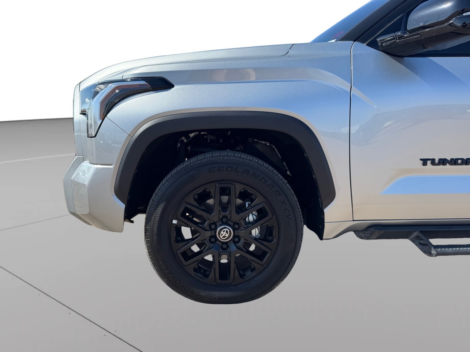 Used 2025 Toyota Tundra Limited AWD/4WD image 9