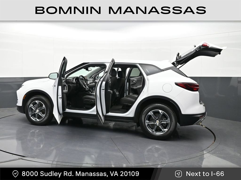 Used 2023 Chevrolet Blazer LT image 39