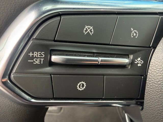 Used 2025 Chevrolet Suburban Z71 w/ Comfort Package image 27