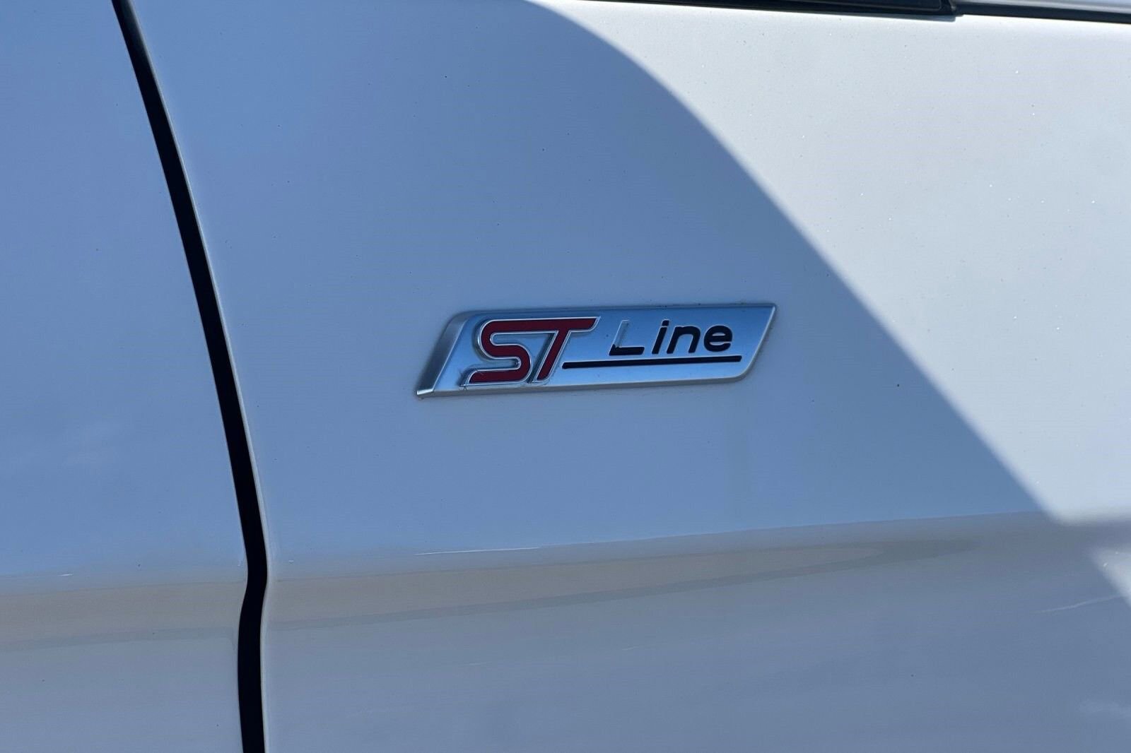 Used 2023 Ford Edge ST-Line w/ Class II Trailer Tow Package image 30