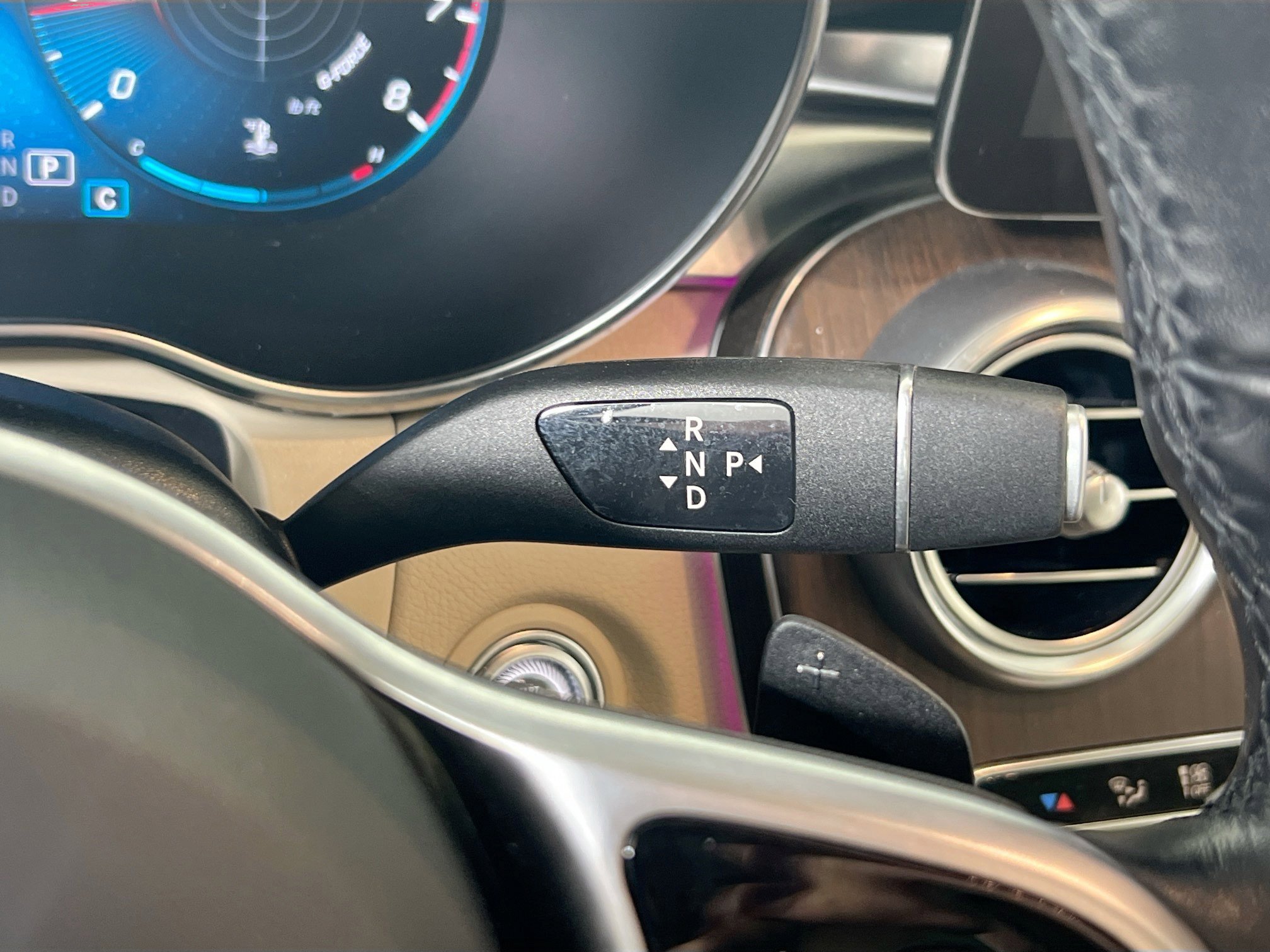 Used 2022 Mercedes-Benz GLC 300 4MATIC image 16