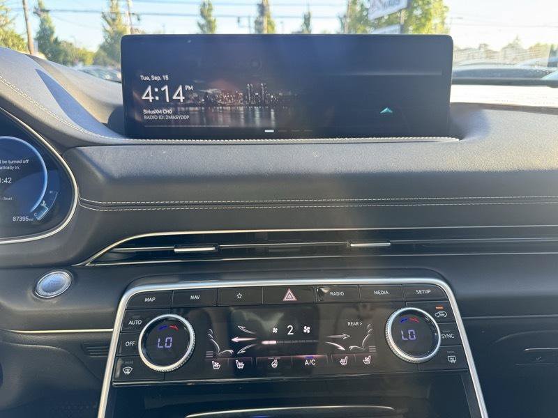 Used 2022 Genesis GV80 3.5T w/ Prestige Package 07 AWD/4WD image 16