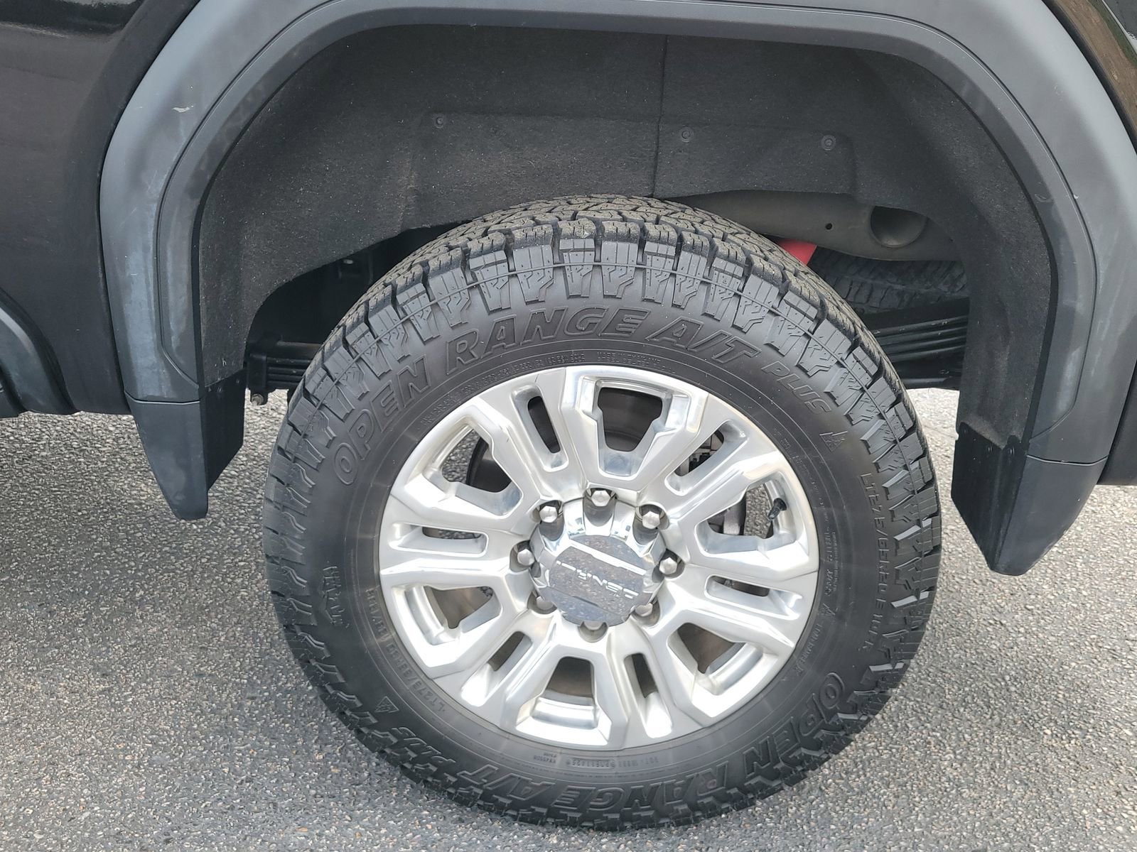 Used 2023 GMC Sierra 2500 Denali w/ Denali Black Diamond Edition AWD/4WD image 13