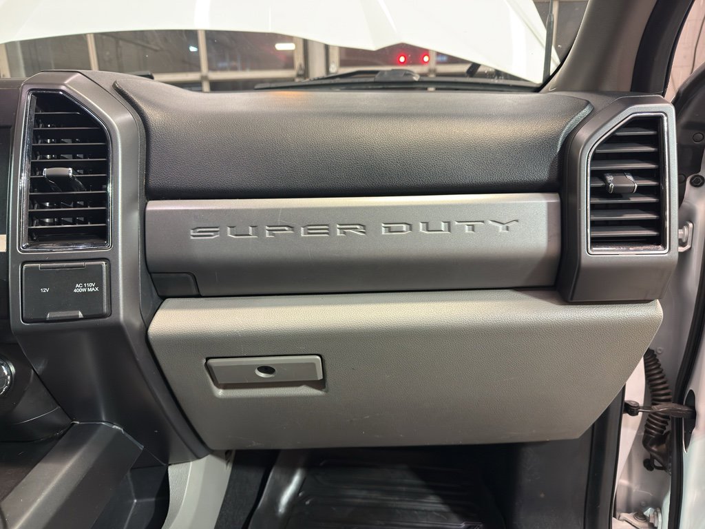 Used 2021 Ford F350 XLT w/ XLT Premium Package image 23