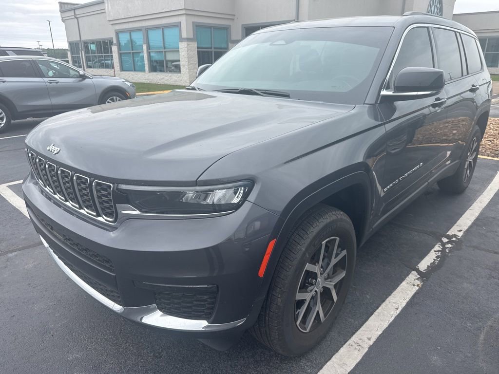 Used 2025 Jeep Grand Cherokee L Limited AWD/4WD image 1