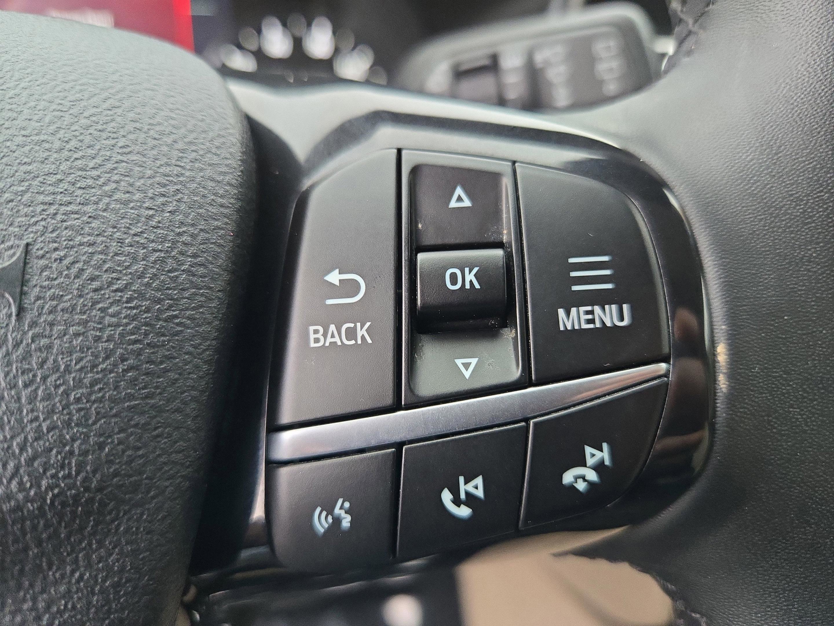 Used 2021 Ford Escape SEL image 17