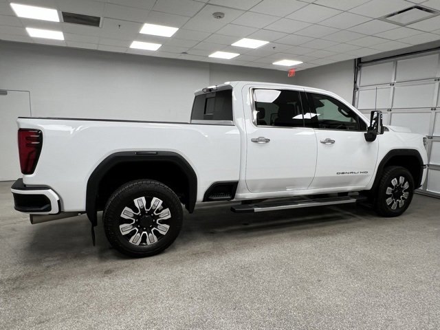 Used 2024 GMC Sierra 2500 Denali image 13