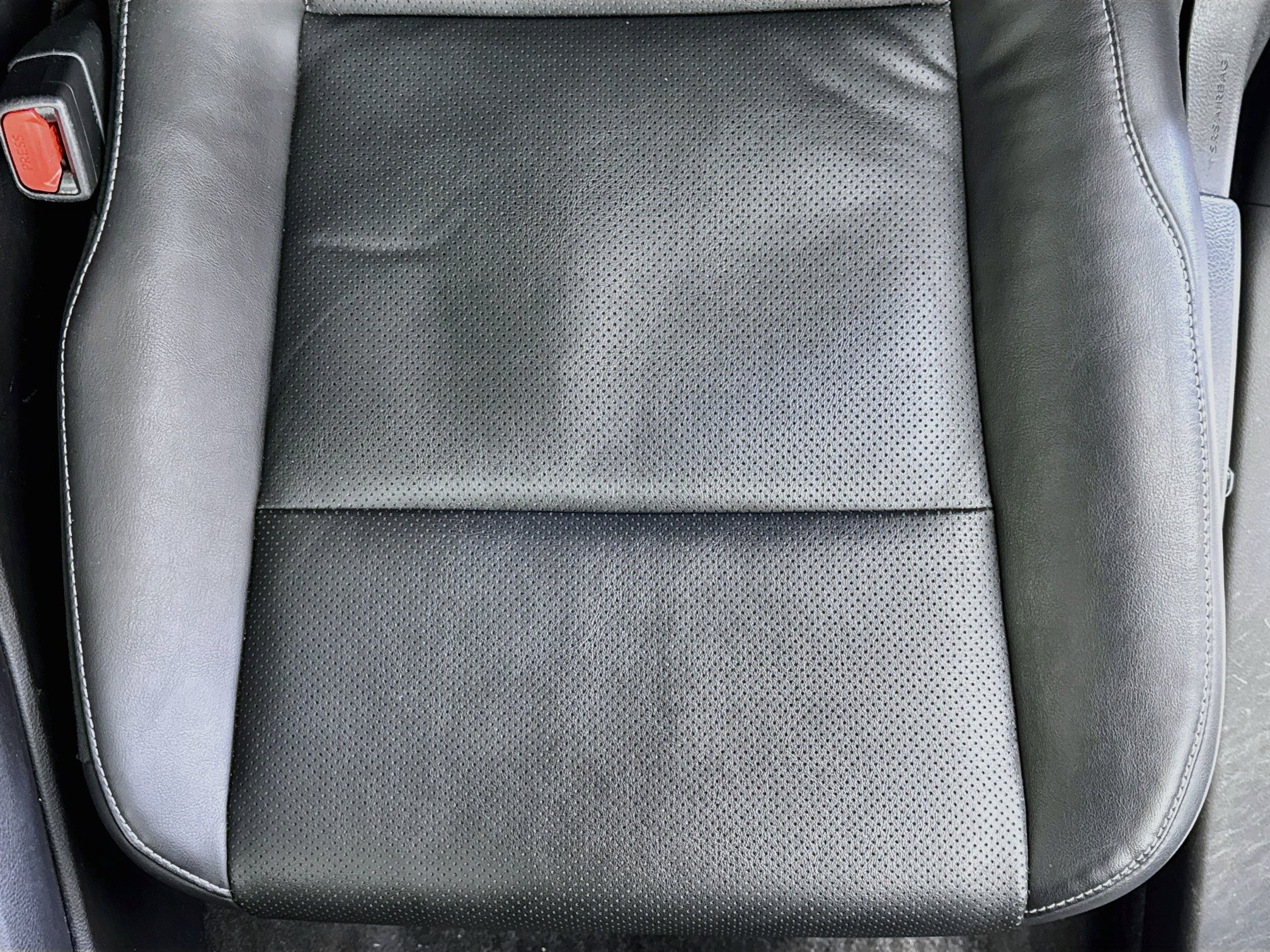 Used 2019 Lexus UX 250h w/ Premium Package AWD/4WD image 18