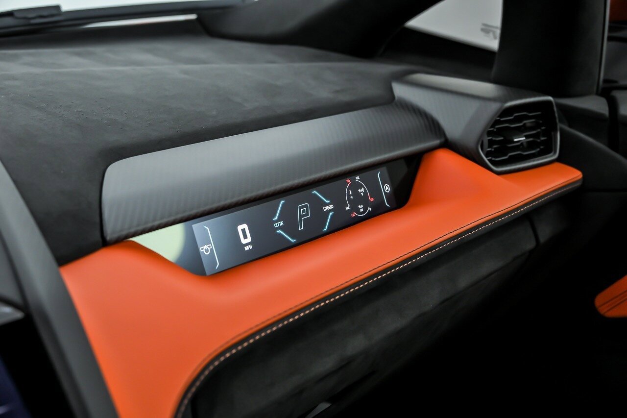 Used 2024 Lamborghini Revuelto AWD/4WD image 32