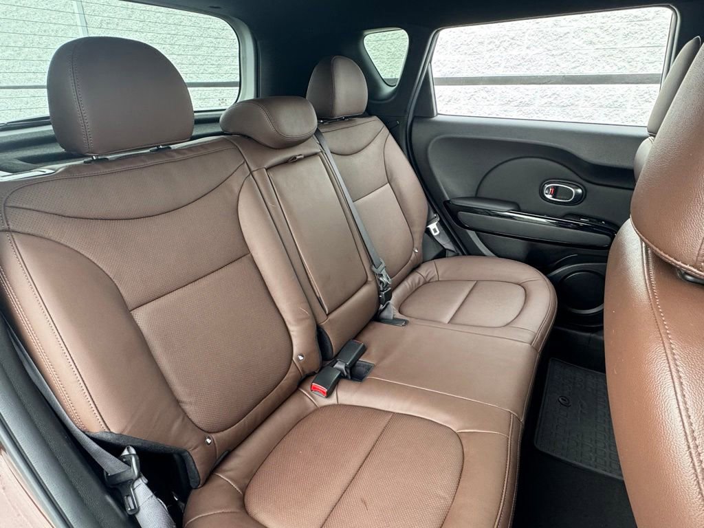 Used 2017 Kia Soul + FWD image 35