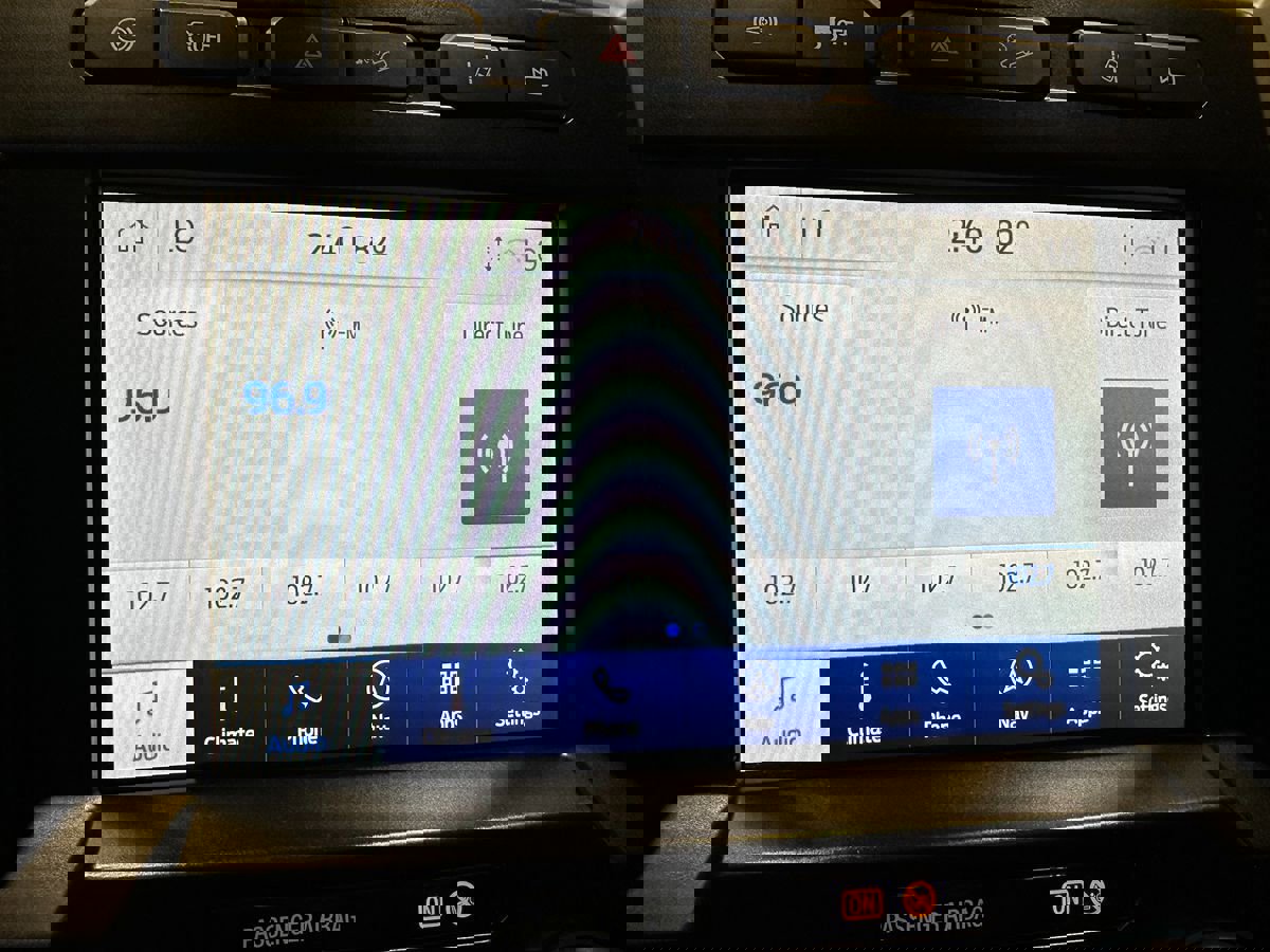 Used 2021 Ford F350 Lariat image 35