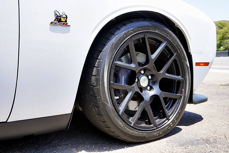 Used 2015 Dodge Challenger R/T Scat Pack w/ Scat Pack Appearance Package RWD image 14