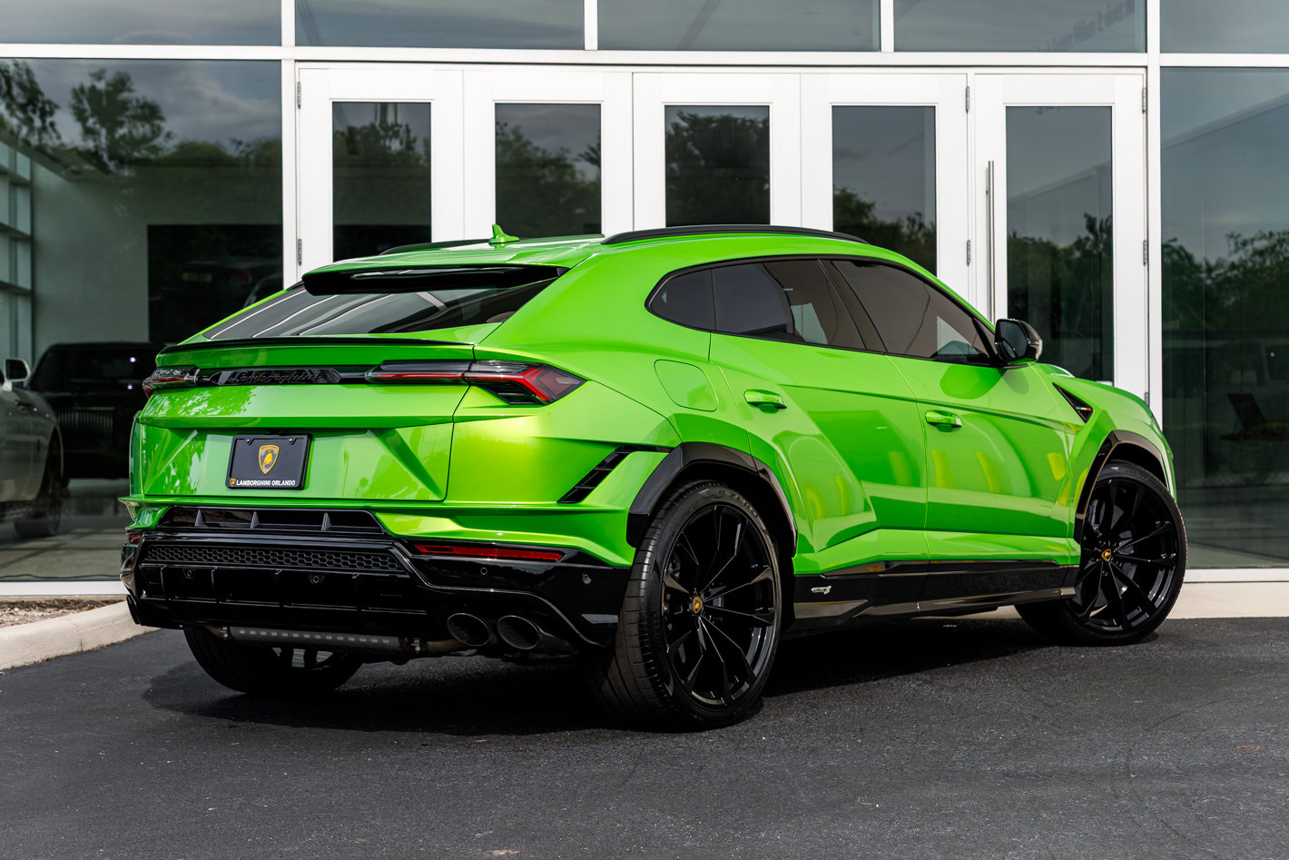 Used 2024 Lamborghini Urus S AWD/4WD image 14