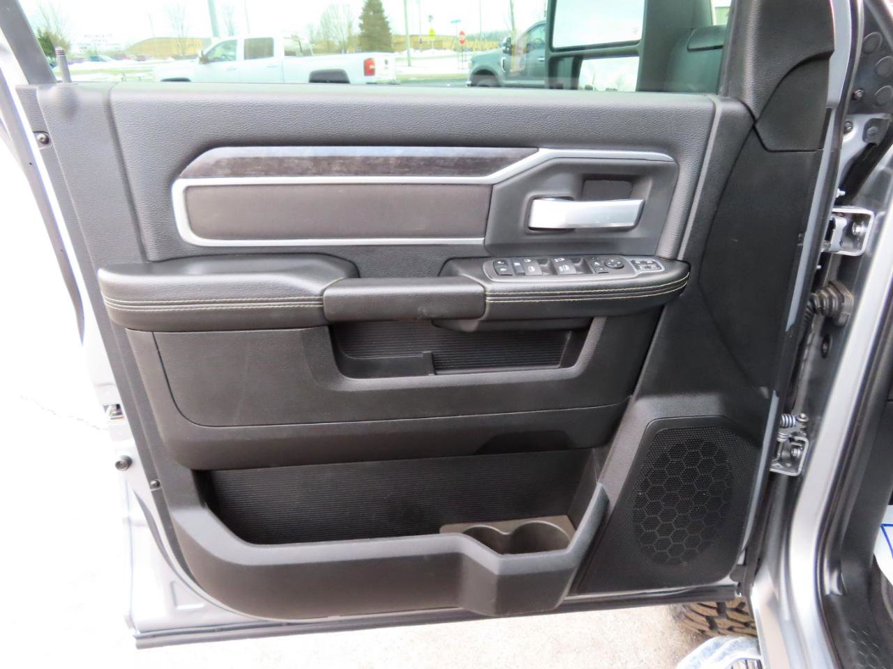 Used 2024 RAM 2500 Big Horn image 27